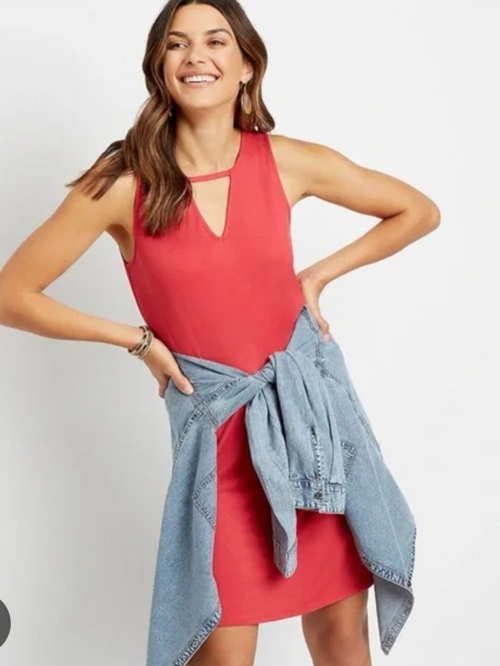 Red 24/7 Keyhole Shift Dress from the brand Maurices. size Medium